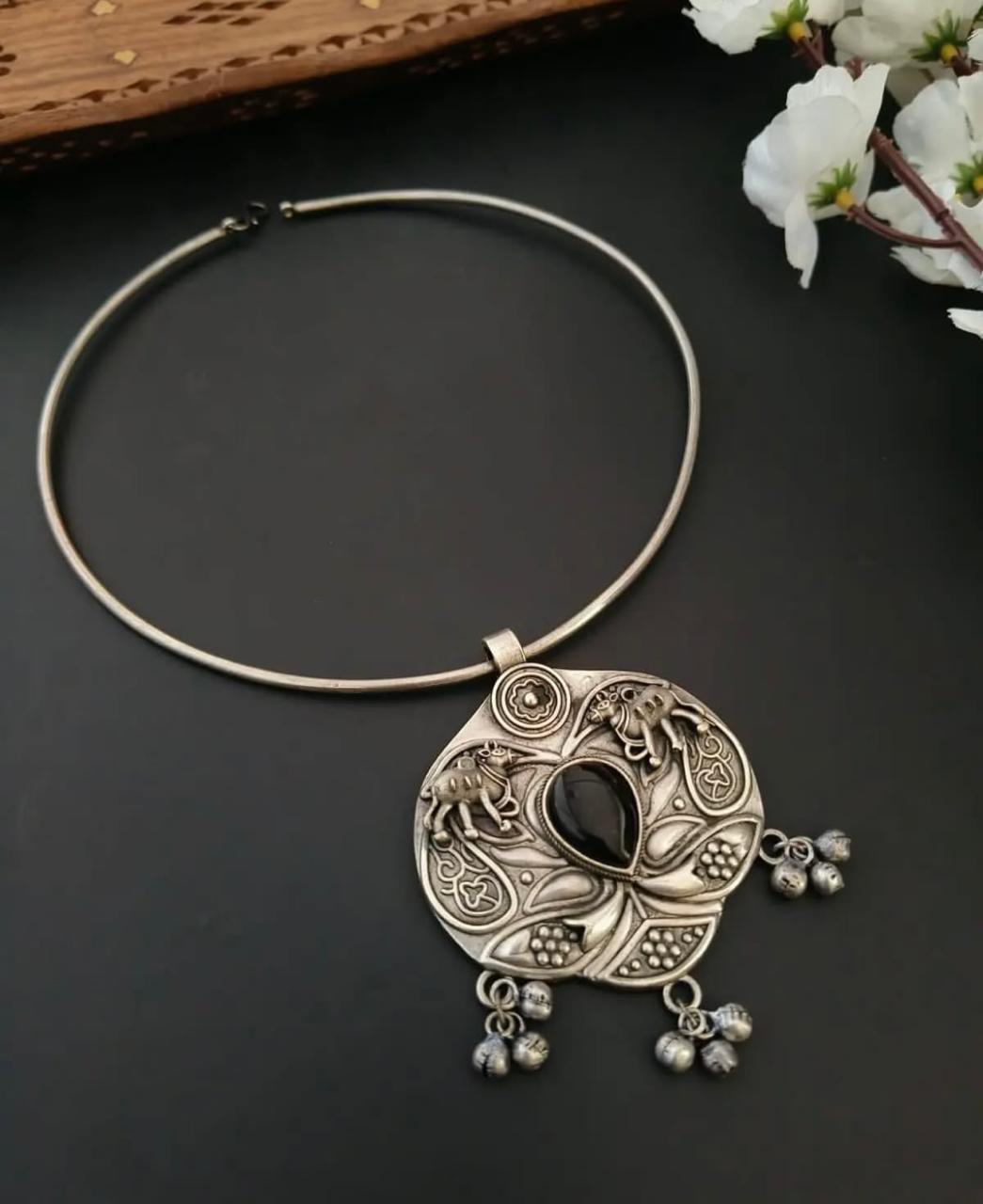 Dull polish silver replica choker