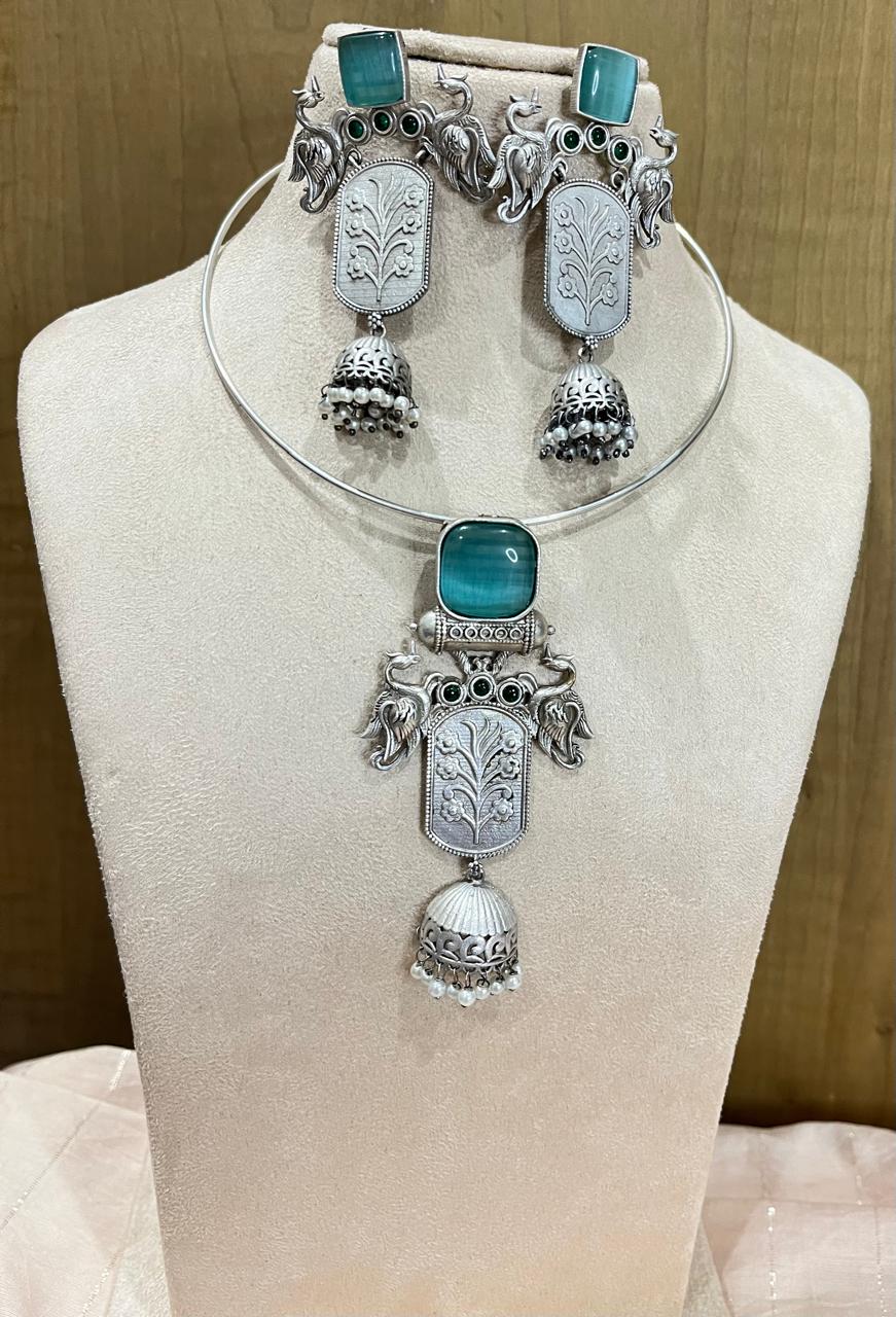 Silver replica choker