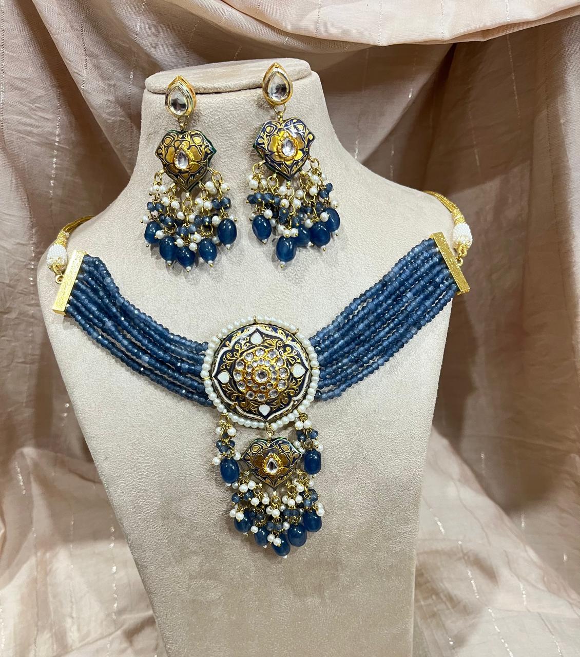 Jadau pendant with semi precious beads choker set