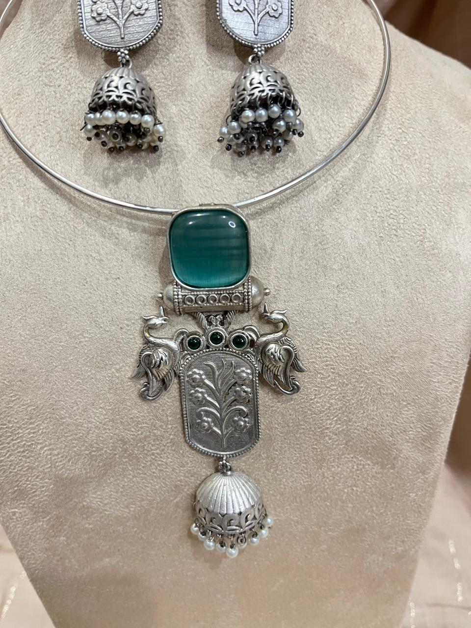 Silver replica choker