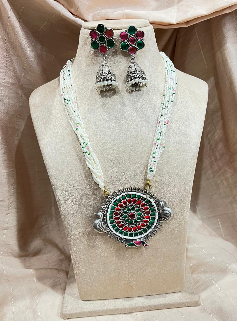 silver replica big pendant pearl lines necklace