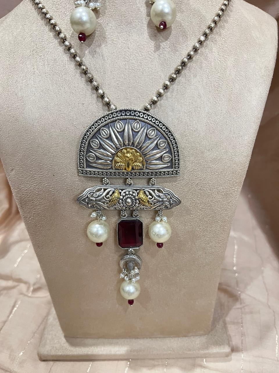 Dual tone Long Chain Pedant set