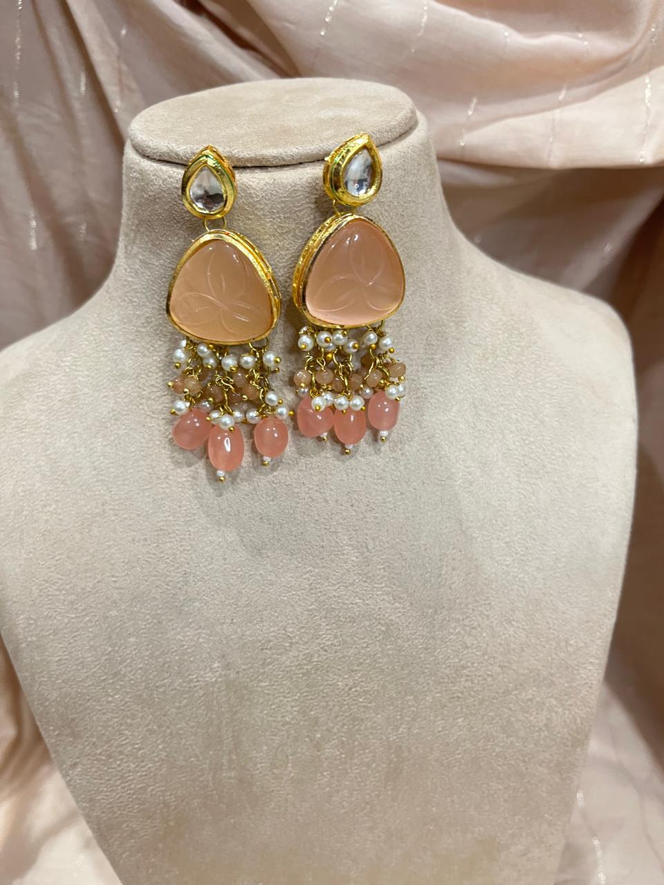 Semi precious beads jadau pendant choker set